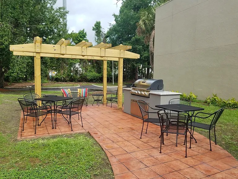 Spanish Oaks — Photo 15