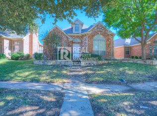9504 Rodeo Dr, Irving, TX 75063