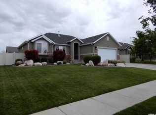 1932 N 2700 W, Clinton, UT 84015