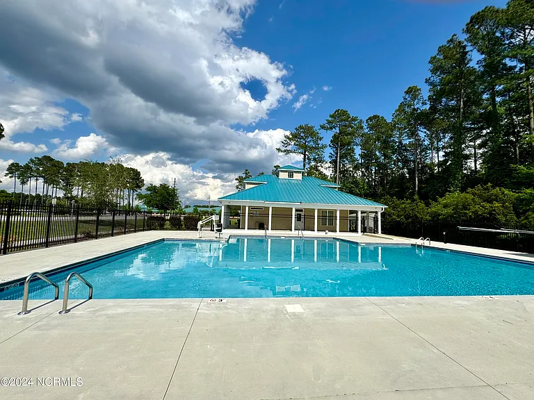 704 Stagecoach Dr — Photo 21