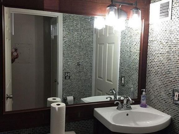 2nd image of 40-A Meadow Pl #40A