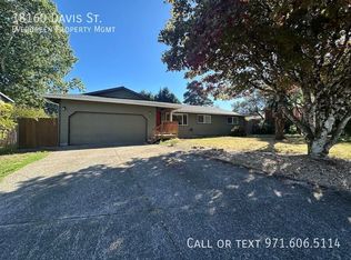 18160 Davis St, Sandy, OR 97055