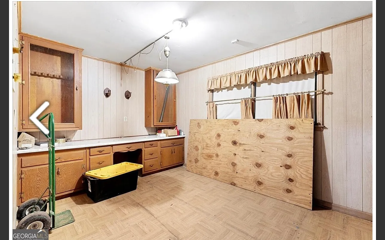 5 bed, 2736 sqft, $959 — Photo 3