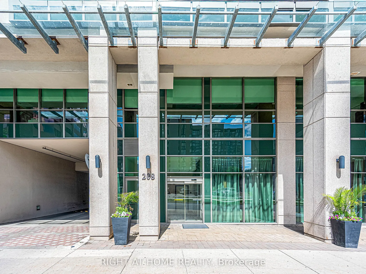 1 bed, $2,300 — Photo 4