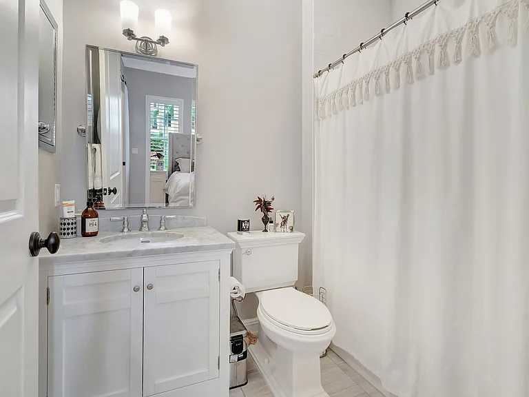 1st floor Full Bath room