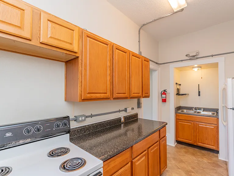 820 Oak St #1 — Photo 8