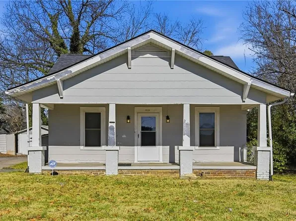 2710 Hayden St, Greensboro, NC 27407
