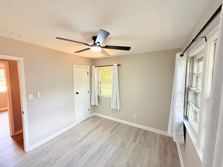 1101 Fontana St — Photo 9