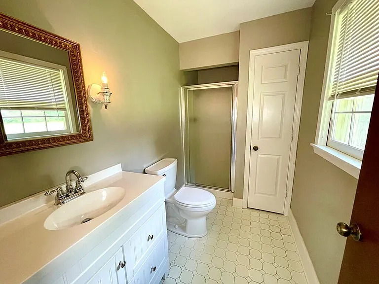 205 Browning Pl — Photo 13