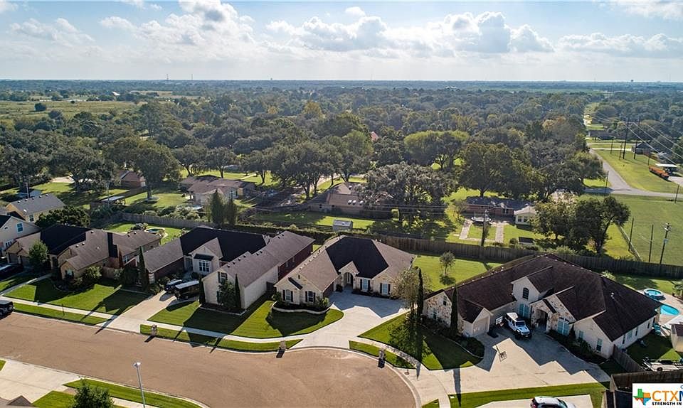 402 Iron Gate, Victoria, TX 77904 Zillow