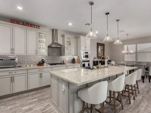 8741 N 185 Avenue, Waddell, AZ 85355