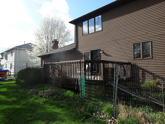 2nd image of 4251 Sir John Ave