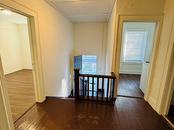 3rd image of 945 E Orange St #1/2
