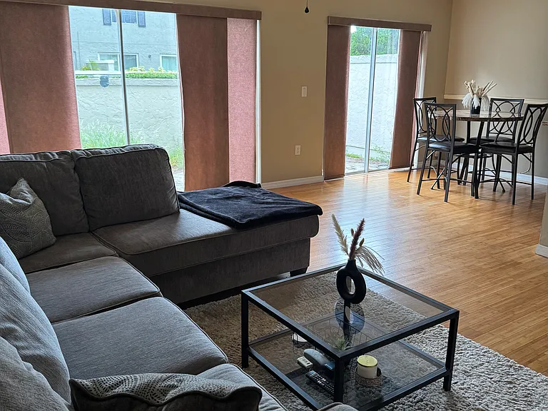 6325 Treetop Cir — Photo 12