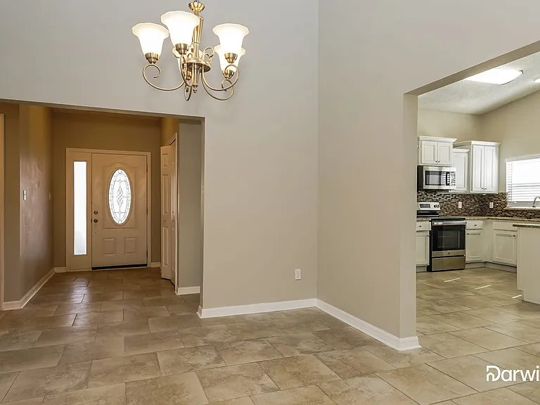 1504 Cougar Ct — Photo 7