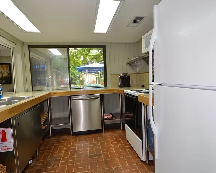 900 W Village Ln — Photo 32