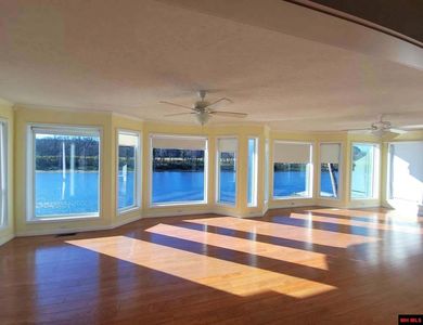 538 Valley Airport Dr, Cotter, AR, 72626