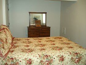 4th image of 13 Archmore St