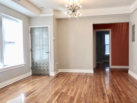 3rd image of 959 N Hamlin Ave #1