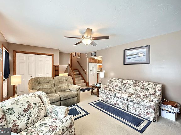 5th image of 1975 Smith Station Rd