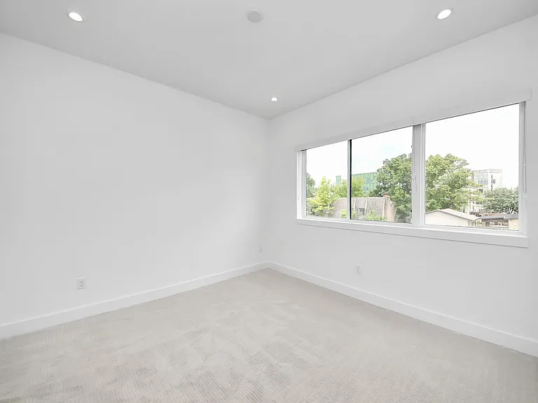 5823 Dolores St — Photo 19