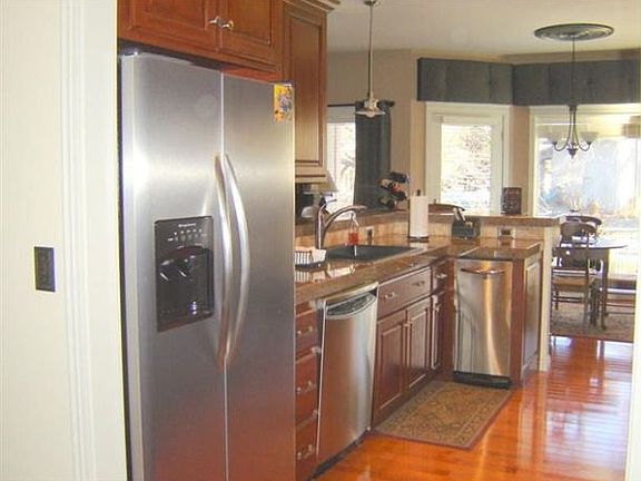 3rd image of 9050 W Woodglade Ln
