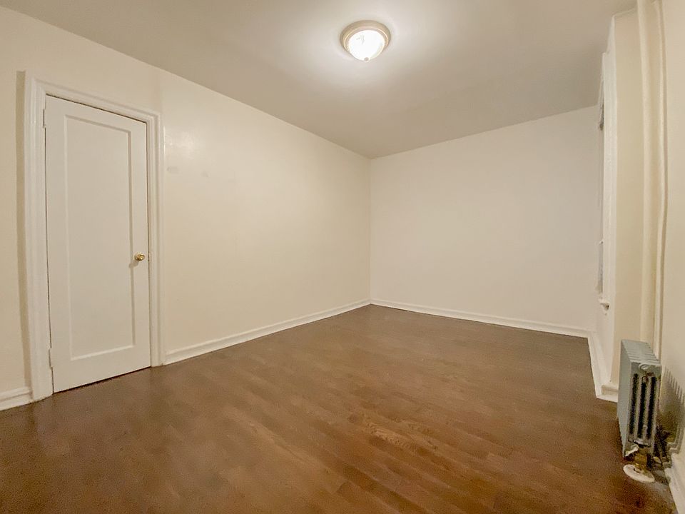 2nd image of 75 Ellwood St #J1