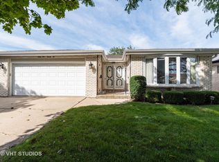 6922 N Dowagiac Ave, Chicago, IL