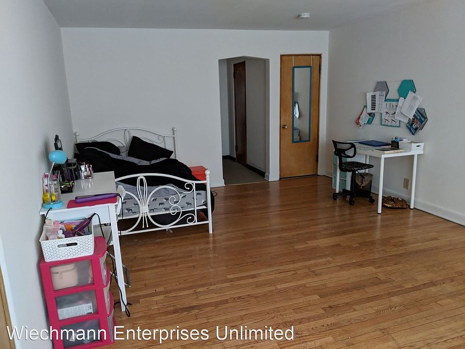 1st image of 1615 N Franklin Pl #5554643