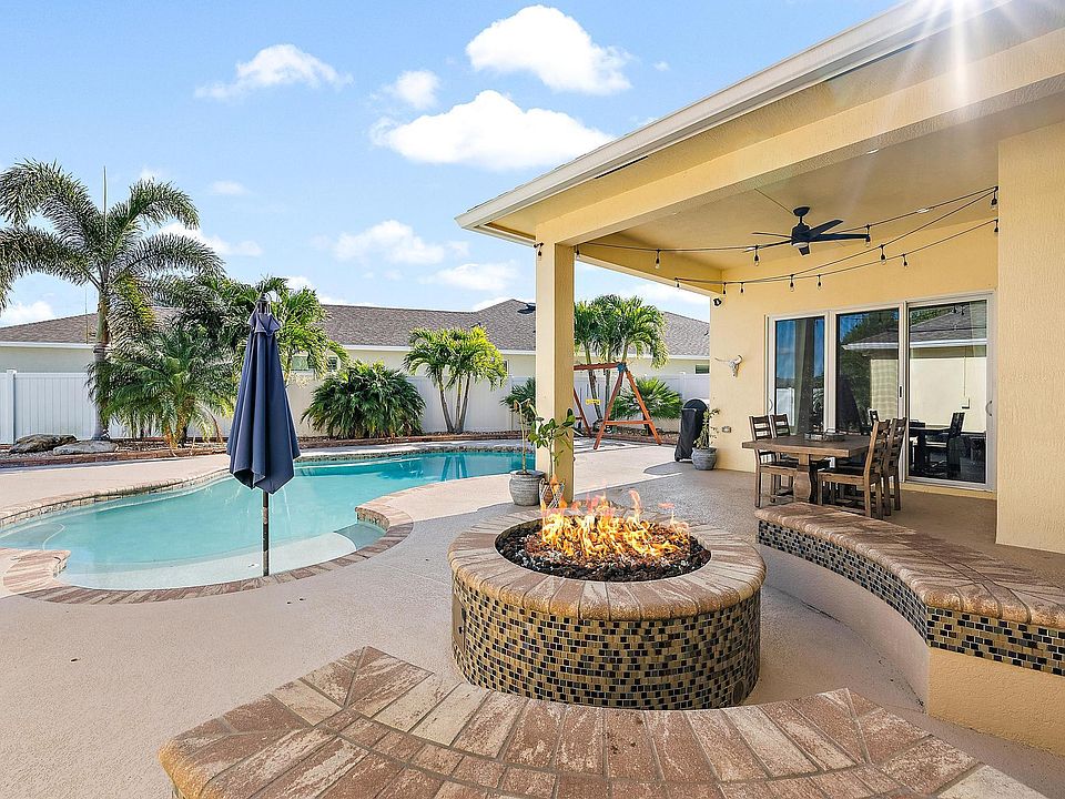 1st image of 10352 SW Westlawn Boulevard
