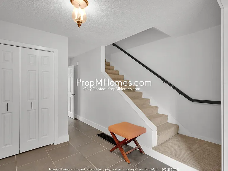 1448 Greentree Cir — Photo 13