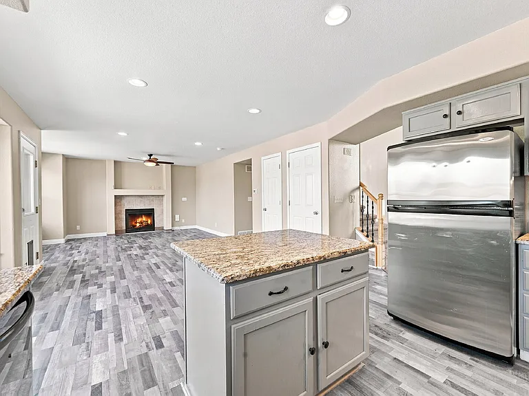 5644 Mountain Garland Dr — Photo 8