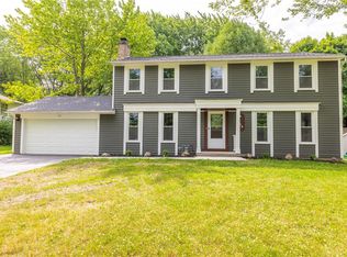 104 Tumbleweed Dr, Pittsford, NY 14534