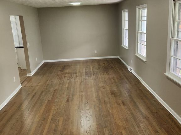 5th image of 714 Greenwood Dr