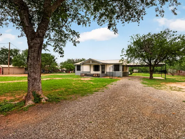 147 County Road 6841, Lytle, TX 78052