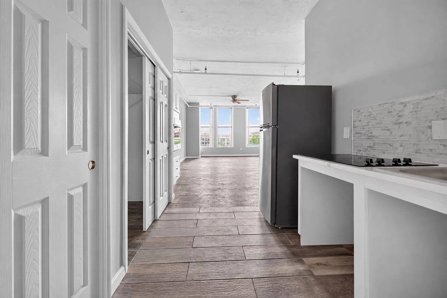 Studio, 559 sqft, $1,725 — Photo 1