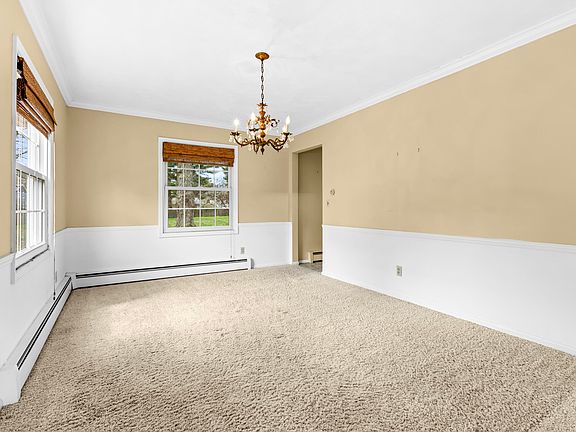 4th image of 255 Watkins Ln