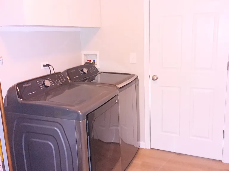 430 Legend Ln — Photo 13