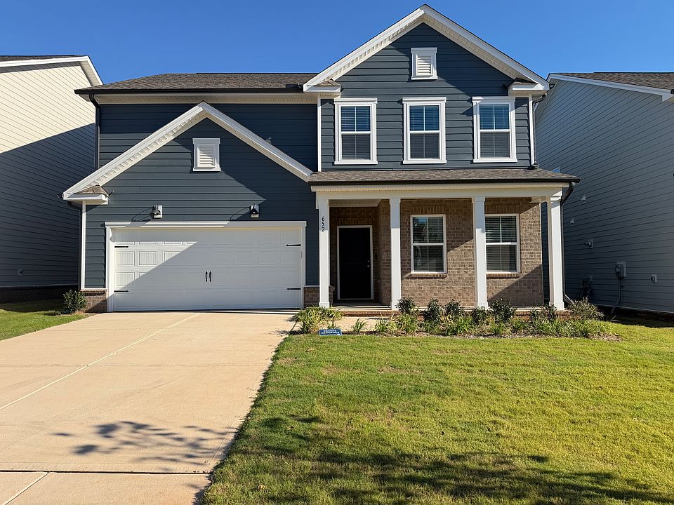 1st image of 652 Ben Ledi Ct
