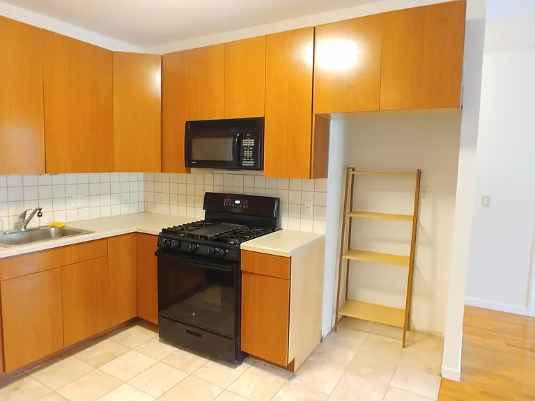 7902 15th Ave #1C — Photo 2