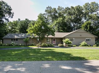 191 Pinewood Dr, Longmeadow, MA 01106