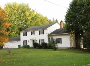 370 Taylor Rd, Honeoye Falls, NY 14472