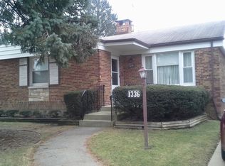 1336 Newcastle Ave, Westchester, IL 60154
