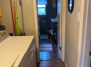 746 E 9th St, Coquille, OR