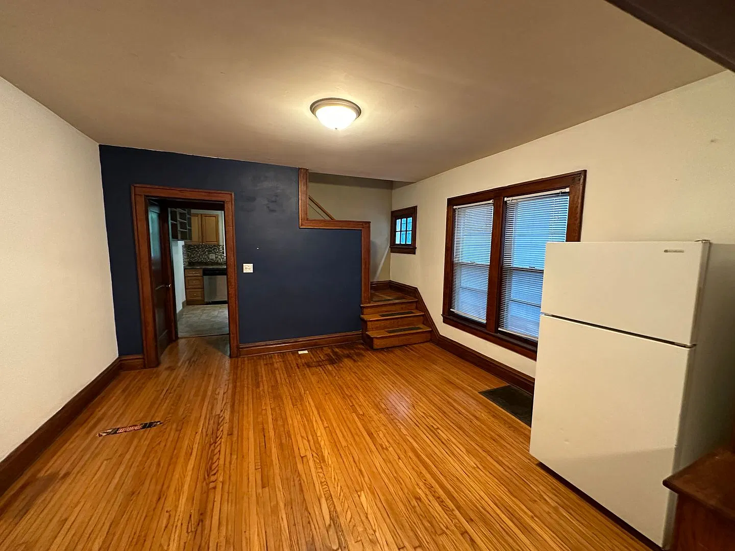 E Tompkins Ave 178-180 JLS — Photo 4