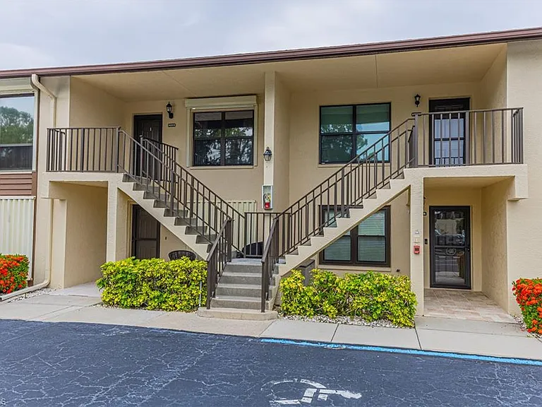 4410 Chantelle Dr #H-205 — Photo 23