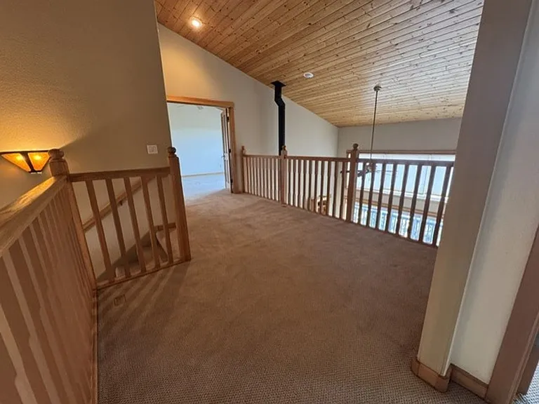 1016 NW Foxwood — Photo 21