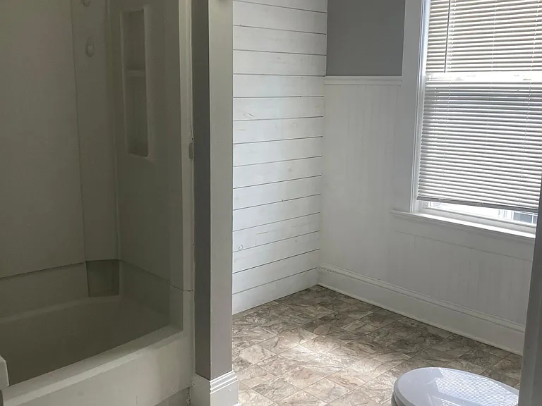 4316 Fort Ave — Photo 9