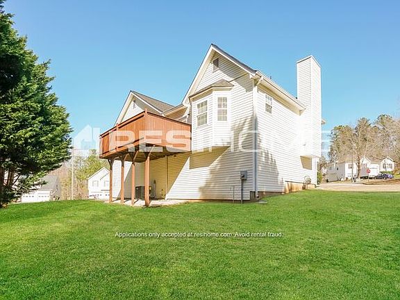2nd image of 6285 Hampstead Ln