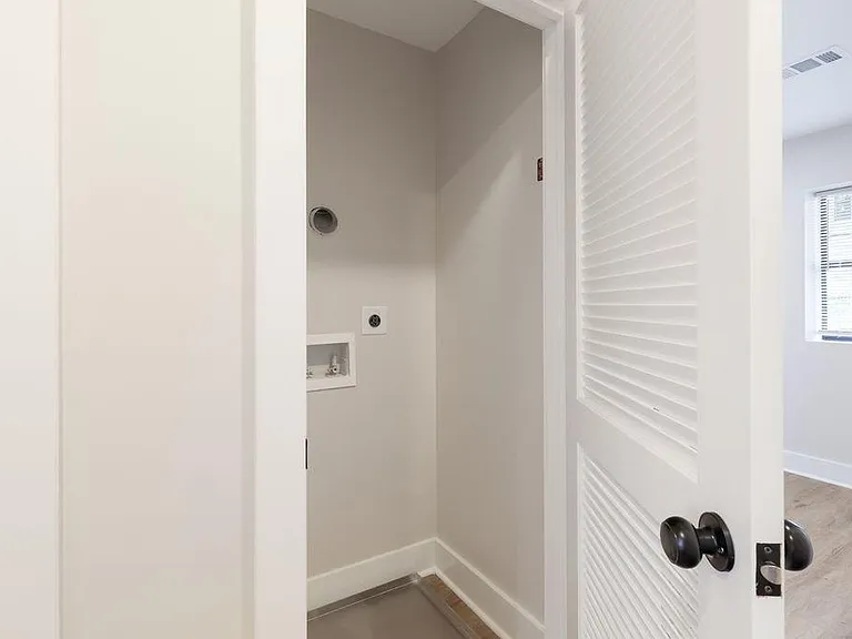 396 Linden Ave NE #105 — Photo 11